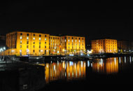 albert dock at night