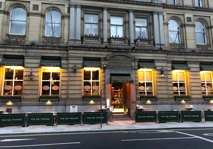 Sir Thomas Hotel